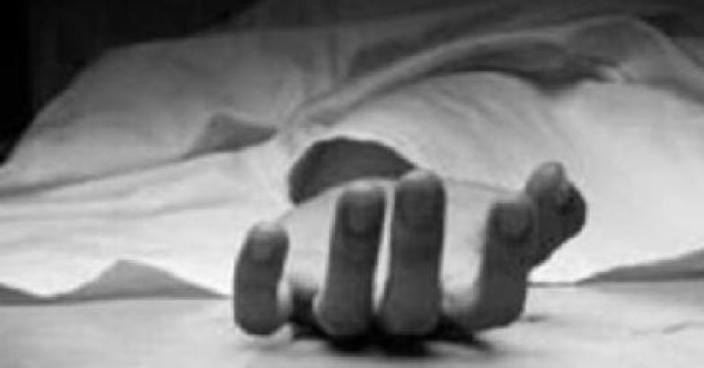 കാര്യവട്ടത്ത് മകനെ പിതാവ് വെട്ടിക്കൊലപ്പെടുത്തി