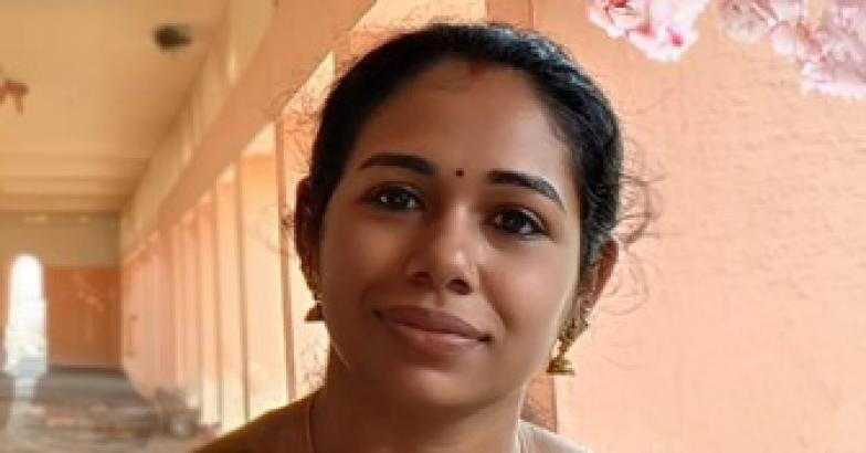 കാറും മിനി ലോറിയും കൂട്ടിയിടിച്ച് അധ്യാപികയ്ക്ക് ദാരുണാന്ത്യം