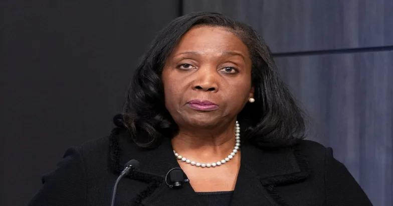 ഫെഡറൽ റിസർവ് ഗവർണർ ലിസ കുക്കിനെ പുറത്താക്കാനുള്ള ട്രംപിന്റെ നീക്കം: സുപ്രീം കോടതിയിൽ നിന്ന് തിരിച്ചടി സൂചന