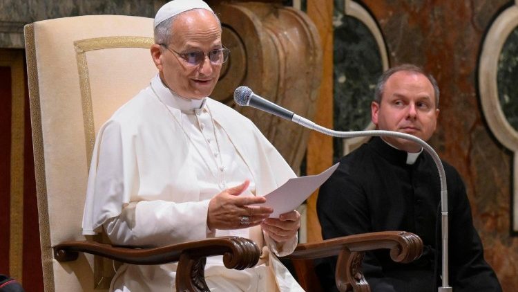 വൈവിധ്യങ്ങൾക്കു നടുവിലും ഐക്യം വളർത്തണം: ഇന്തോനേഷ്യൻ സമൂഹത്തോട് പാപ്പാ