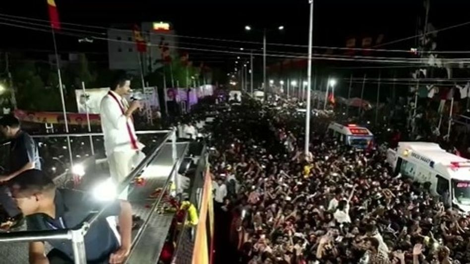 കരൂർ സംഭവത്തിൽ വിജയ്ക്കെതിരെ വ്യാജ പ്രചരണങ്ങൾ: 3 പേർ അറസ്റ്റിൽ, 25 പേർക്കെതിരെ കേസ്