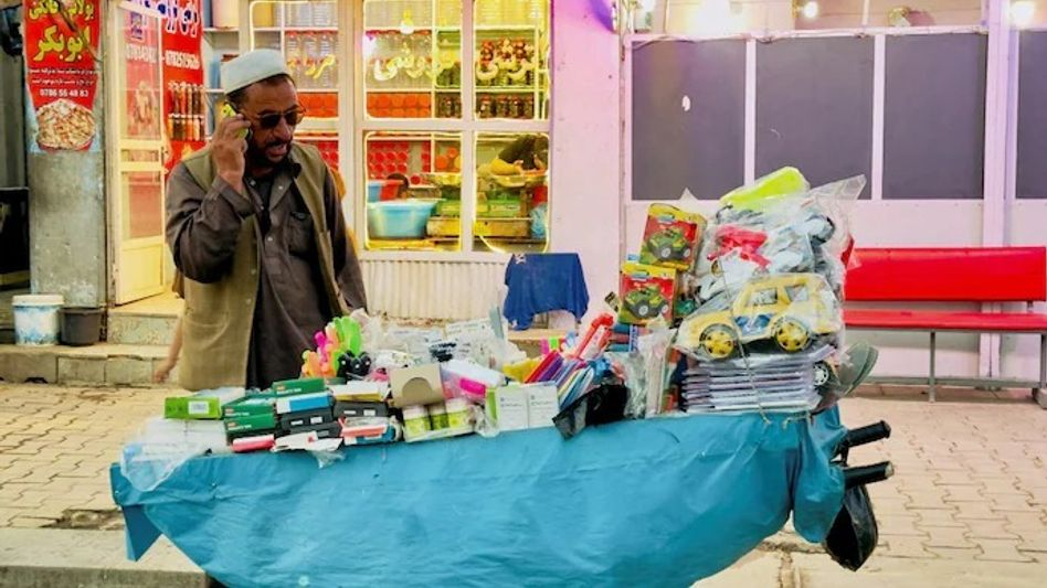 നീണ്ട 48 മണിക്കൂർ നിരോധനത്തിന് ശേഷം അഫ്ഗാനിസ്ഥാനിൽ ഇൻ്റർനെറ്റ്, മൊബൈൽ സേവനങ്ങൾ പുനരാരംഭിച്ചു