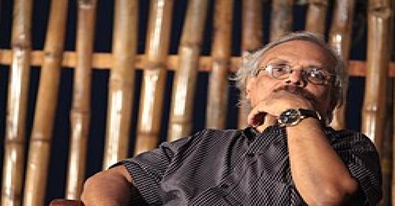താൻ ഇടതുപക്ഷം വിട്ട് എങ്ങും പോകില്ല'; വിയോജിപ്പുകൾ ആത്മപരിശോധനയെന്ന വിശദീകരണവുമായി എഴുത്തുകാരൻ എം. മുകുന്ദൻ