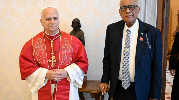 ഫിജിയുടെ രാഷ്ട്രപതി പാപ്പായെ സന്ദർശിച്ചു