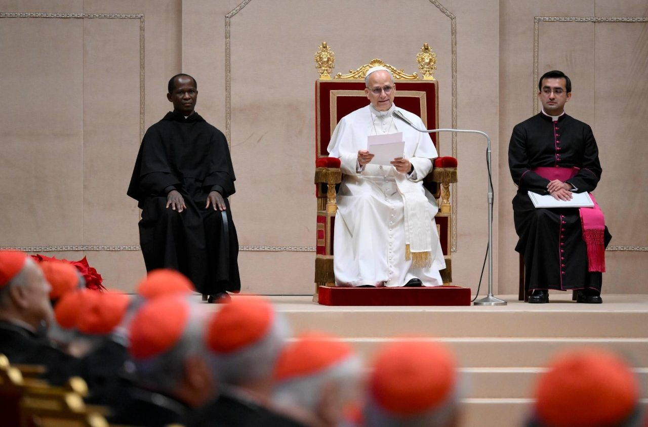 Pope: A more missionary Curia must bear witness to communion in a divided world
