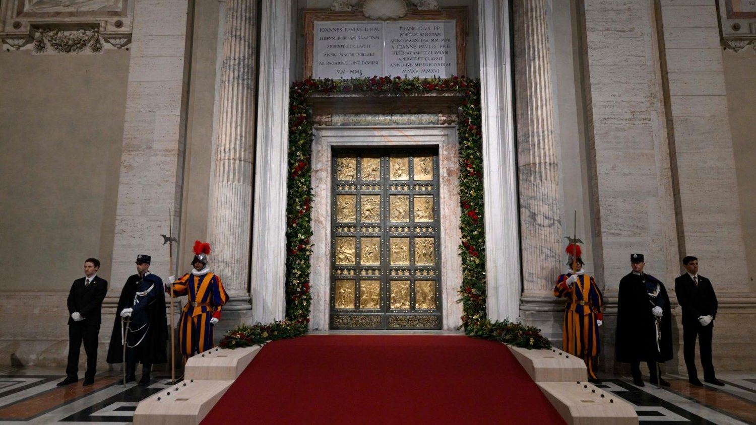 Jubilee: The rite for the closing of the Holy Door at St Peter’s Basilica