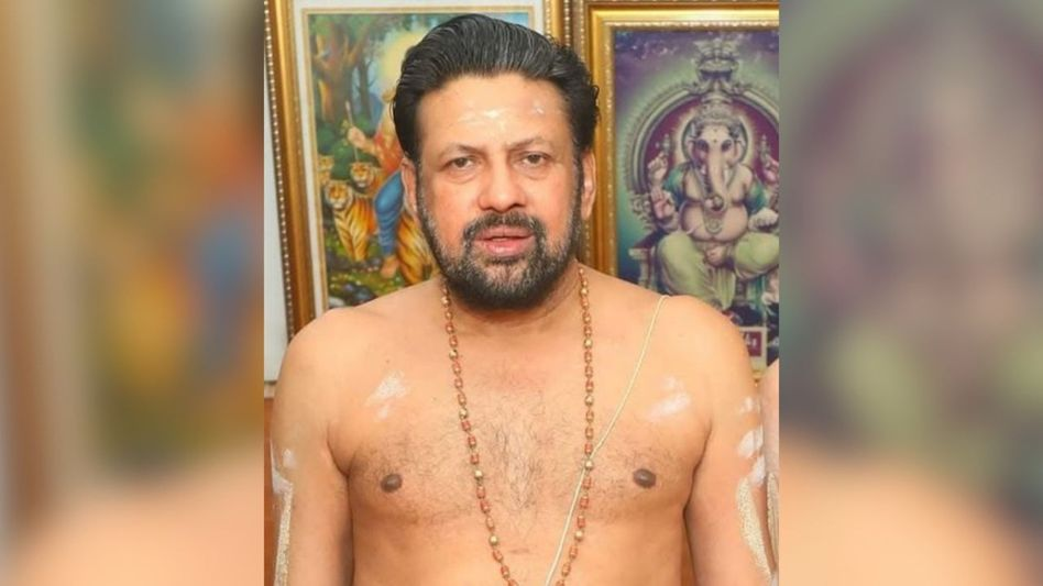 തന്ത്രി കണ്ഠരര് രാജീവരെ എസ്ഐടി സംഘം കസ്റ്റഡിയിൽ വാങ്ങും; ജാമ്യാപേക്ഷ ചൊവ്വാഴ്ച പരിഗണക്കും