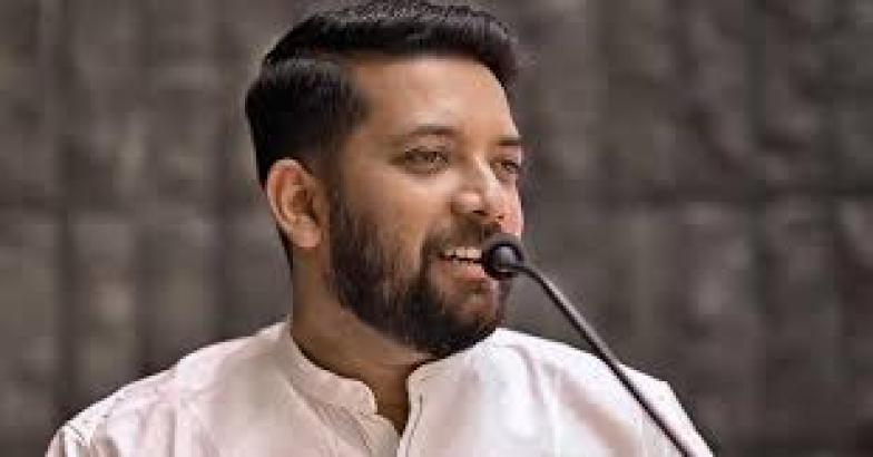  'സംഘാവ്' എന്ന് വിളിക്കേണ്ട സാഹചര്യം, സഖാവിനെയും സംഘിയെയും തിരിച്ചറിയാന്‍ കഴിയാത്ത അവസ്ഥ; ഷാഫി പറമ്പില്‍