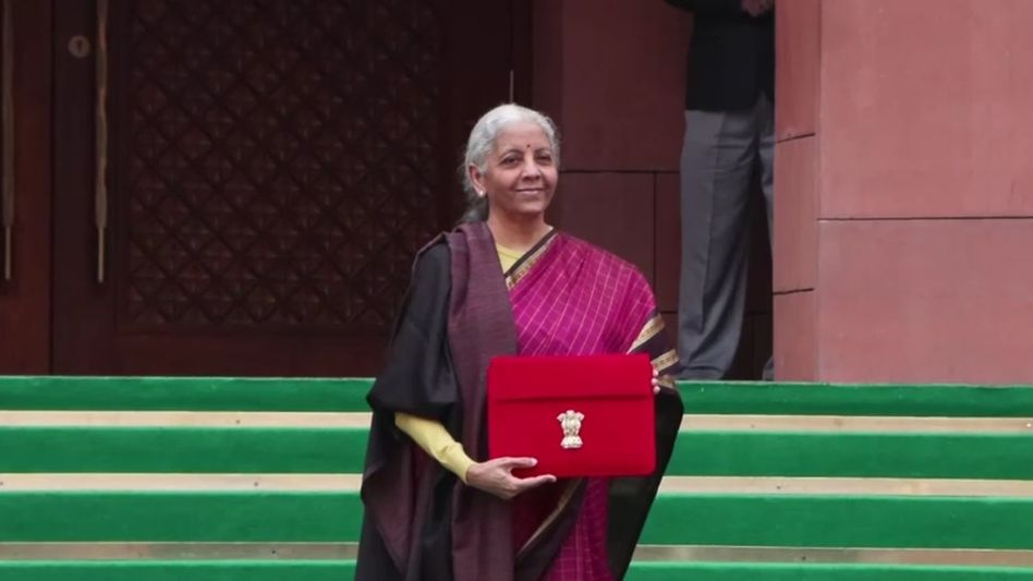 ചരിത്രത്തിലാദ്യമായി ഞായറാഴ്ച ബജറ്റ്; നിർമ്മല സീതാരാമൻ്റെ പ്രഖ്യാപനങ്ങൾ ഉറ്റുനോക്കി സാധാരണക്കാരും കർഷകരും 