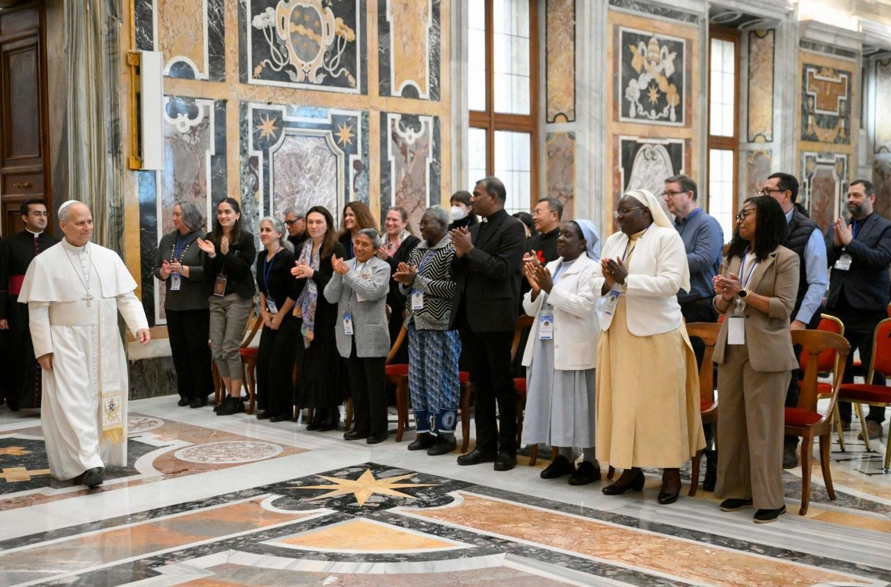 Pope reiterates need to respect rights of children, protect them from danger