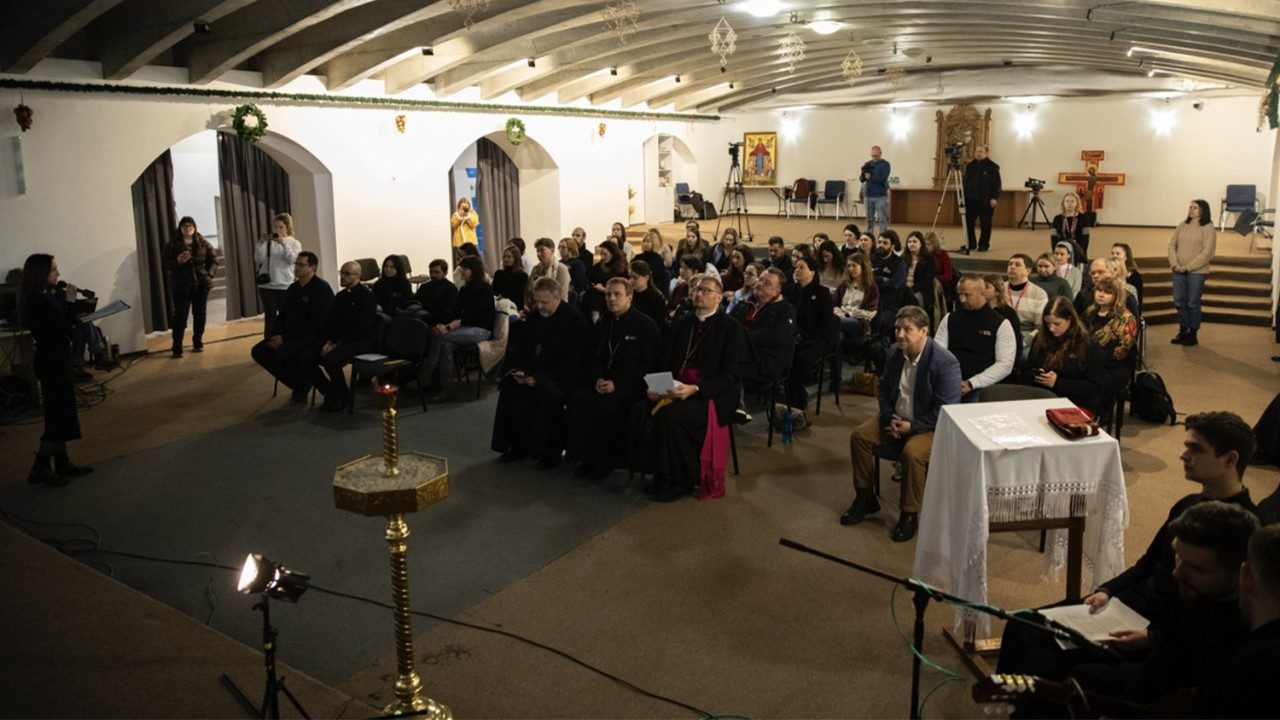 Caritas' prayer and concrete solidarity for war-torn Ukraine
