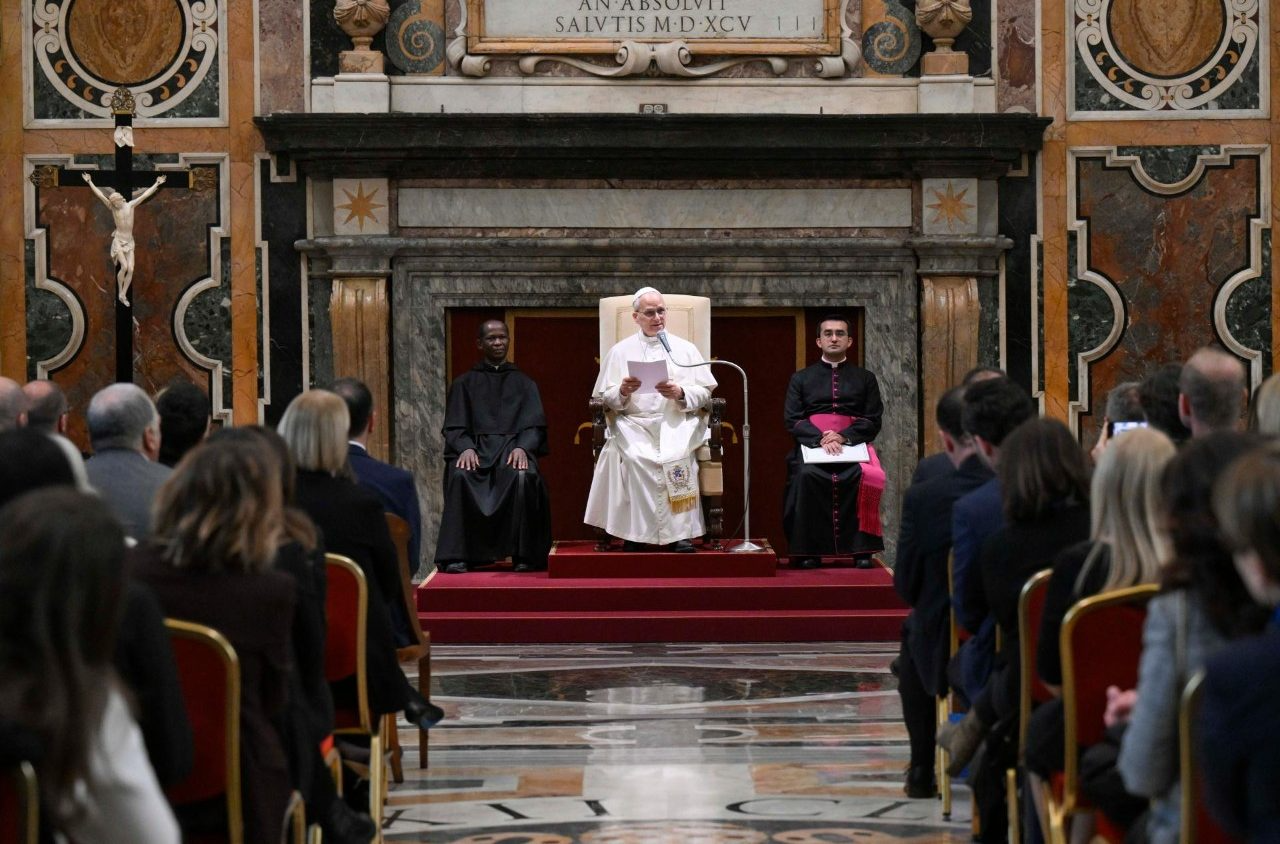 Pope Leo XIV: Planes should bring peace, not war and destruction