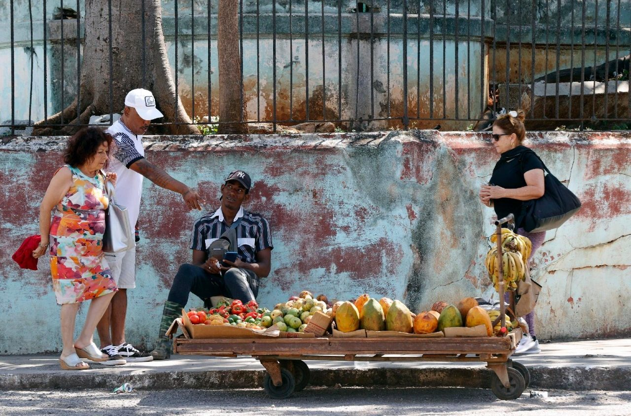 Cuba pardons 2,010 prisoners for Holy Week