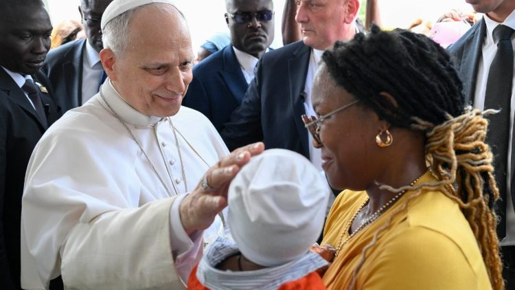 Pope Leo visits St. Paul Catholic Hospital in Cameroon