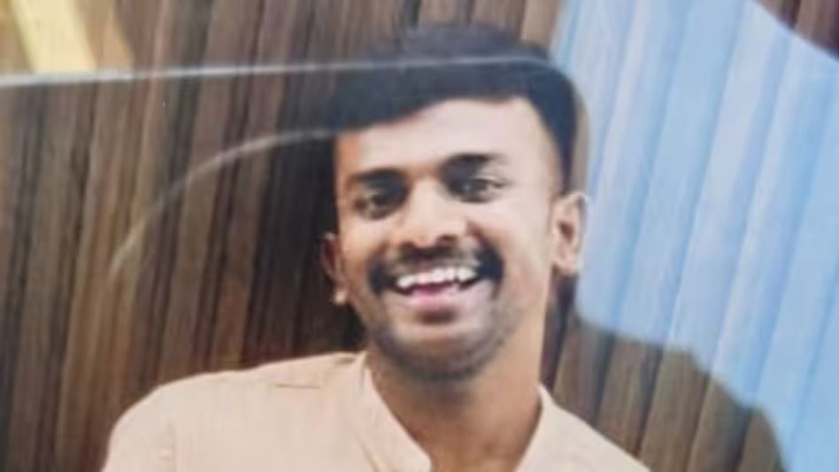 പാശ്ചാത്യ രീതിയിൽ പ്രൊപ്പോസ് ചെയ്യാമെന്ന് പറഞ്ഞ് കൈകാലുകൾ കെട്ടിയിട്ടു