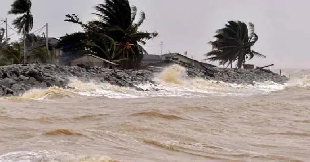 സംസ്ഥാനത്ത് വരും ദിവസങ്ങളില്‍ അതിശക്തമായ മഴയും കാറ്റും; മത്സ്യബന്ധനത്തിന് വിലക്ക്