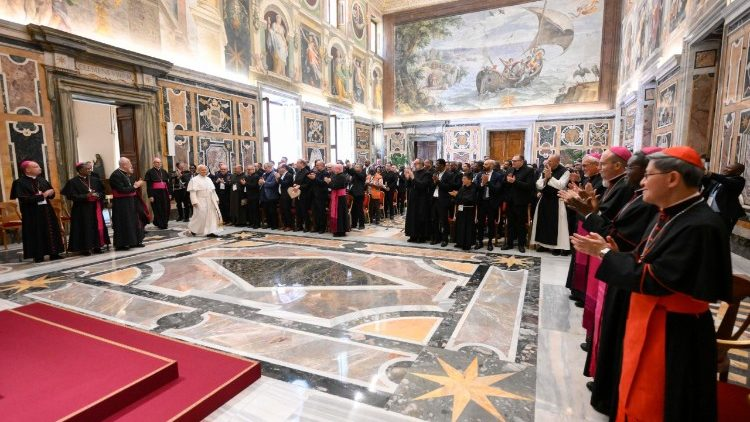 Pope Leo XIV invites Church to participate in World Mission Sunday