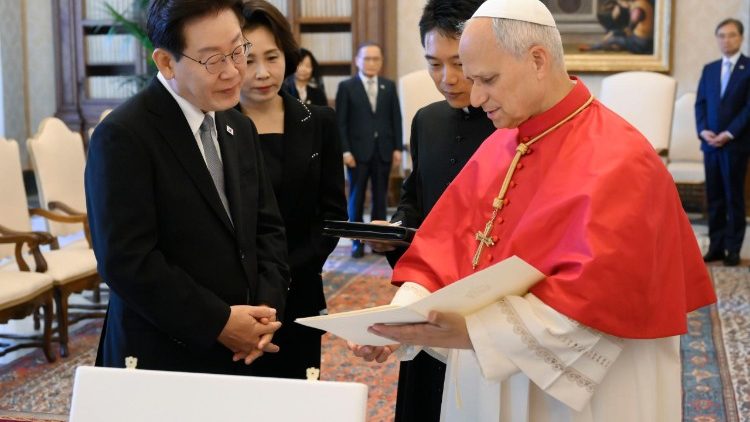 Pope welcomes the President of the Republic of Korea to the Vatican