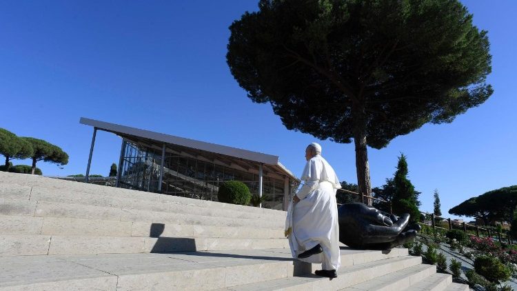 Pope: Building the 'civilisation of love' requires courage and humble leadership