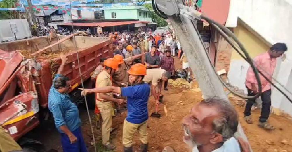 ടിപ്പർ അപകടത്തിൽപെട്ടത് എട്ട് പേർ; വിദ്യാർത്ഥിയുൾപ്പടെ മൂന്ന് മരണം, അഞ്ച് പേർ ചികിത്സയിൽ