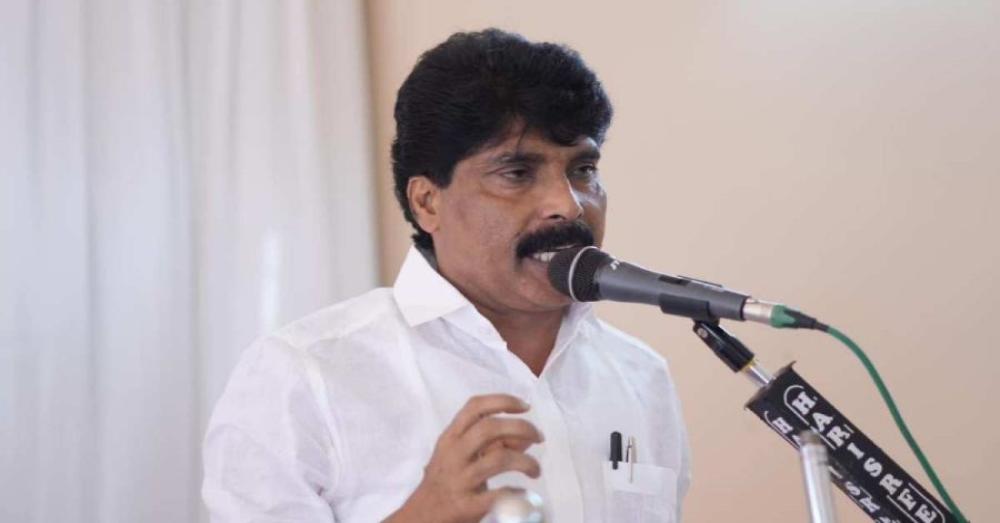 മഴയാണ് അപകടത്തിന് കാരണമെന്ന് പറയുന്നതിൽ തെറ്റുണ്ട്, നിർമാണ ചുമതലയുള്ള കൊങ്കൺ റെയിൽ ചെയ്യേണ്ട കാര്യങ്ങൾ ചെയ്തിട്ടില്ല: മന്ത്രി ടി സിദ്ദിഖ്