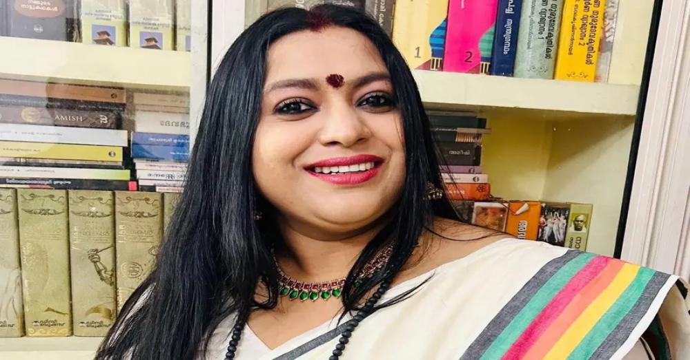 'ദ്രോഹിച്ച് മതിയായി എന്ന് തോന്നുമ്പോൾ മാത്രം നിർത്തൂ'; കണ്ണീരോടെ ലക്ഷ്മി പ്രിയ, പിന്നാലെ മറുപടിയുമായി യൂട്യൂബർ