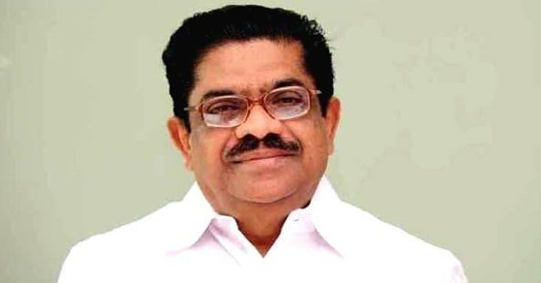 വി. എം സുധീരനെതിരെ വ്യാജ ഫേസ്ബുക്ക് പോസ്റ്റ്: പോലീസ് കേസെടുത്തു