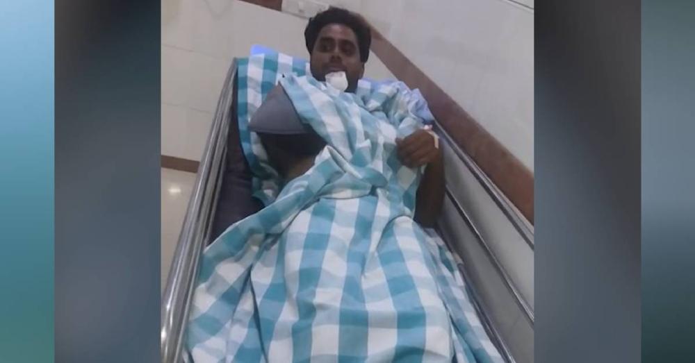 ആലുവ റെയില്‍വെ സ്റ്റേഷൻ പരിസരത്ത് വച്ച്  യുവാവിനെ മര്‍ദ്ദിച്ച് മൂന്ന് പവന്റെ മാലയും പണവും കവര്‍ന്നു