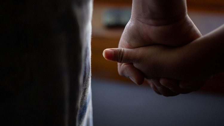 Pope appeals for care and protection of migrant children