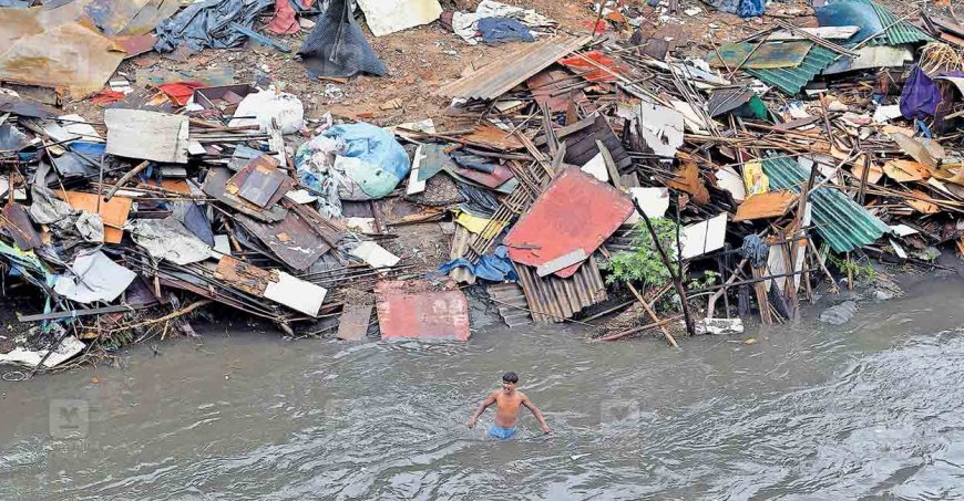 ഡല്‍ഹിയില്‍ മഴക്കെടുതിയില്‍ മരിച്ചവരുടെ കുടുംബങ്ങള്‍ക്ക് 10 ലക്ഷം രൂപ ധനസഹായം പ്രഖ്യാപിച്ചു